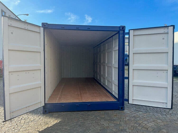 20-Fuß Container mit offener Seite in RAL 5013 Kobaltblau – Stirntüren geöffnet, Blick in den Innenraum