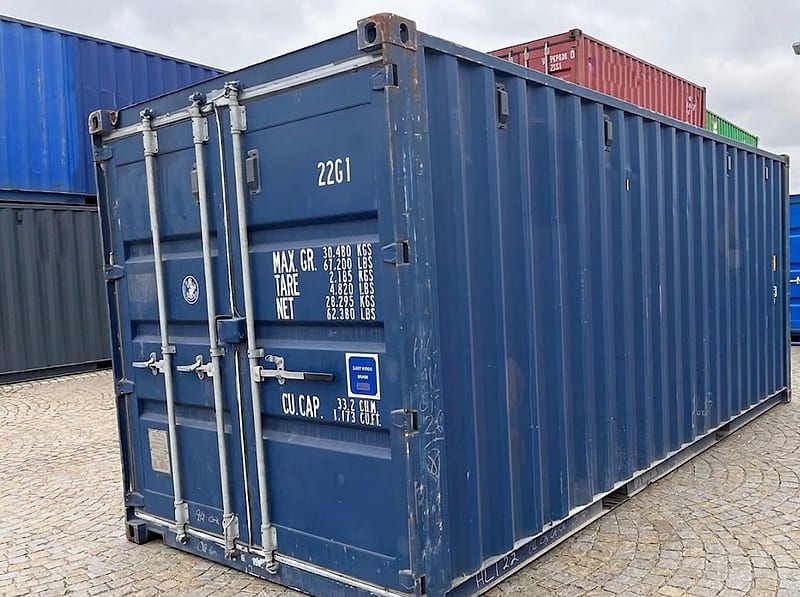 Gebrauchter 20-Fuß Container in RAL 5010 Enzianblau – Dreiviertelansicht