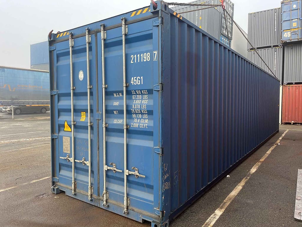 Gebrauchter 40-Fuß High-Cube Container in RAL 5005 Signalblau – Dreiviertelansicht