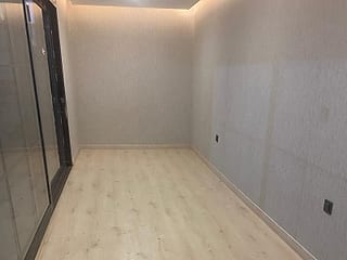 Wohncontainer Vintage mit Glasoberfläche 300 × 700 cm – Innenansicht